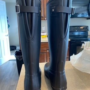 Womens black adjustable tall hunter boots